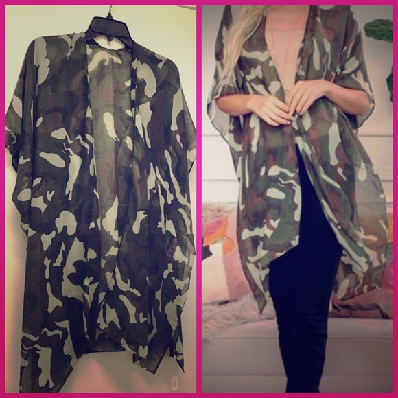 Tops - 🛍Stocking Stuffer🛍. Kimono